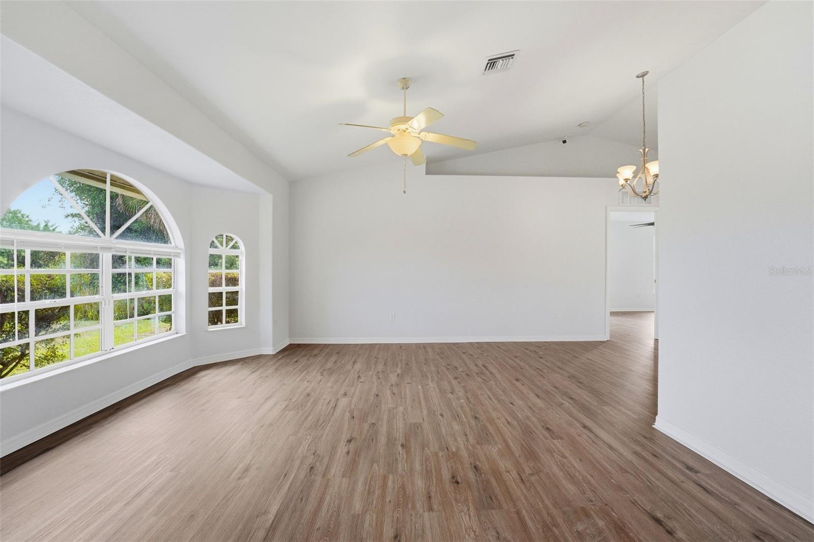 2637 COURTLAND AVE — photo 6