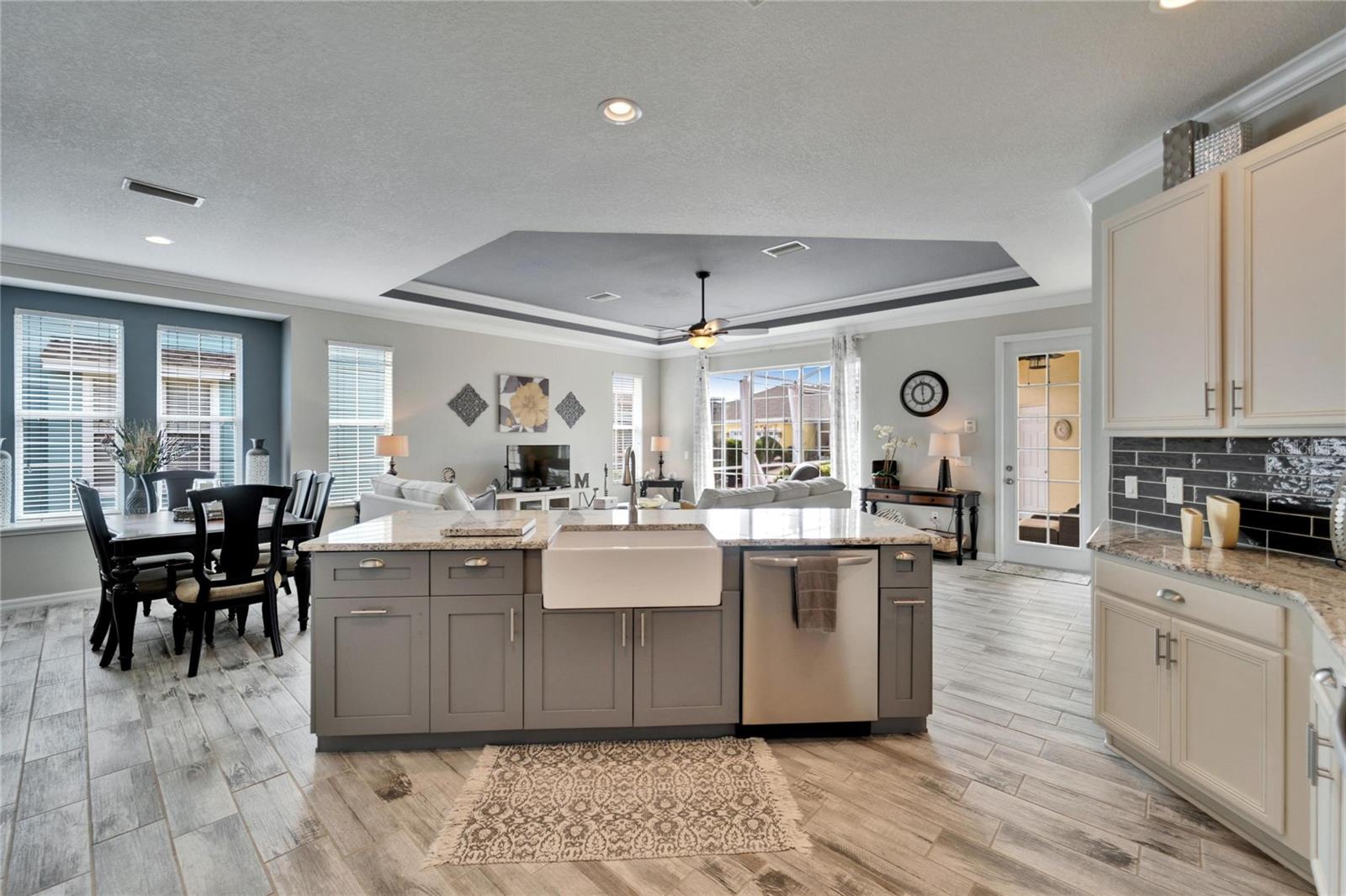 221 SELA COVE CIR — photo 3