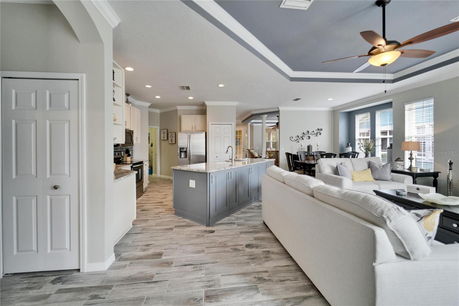 221 SELA COVE CIR — photo 12