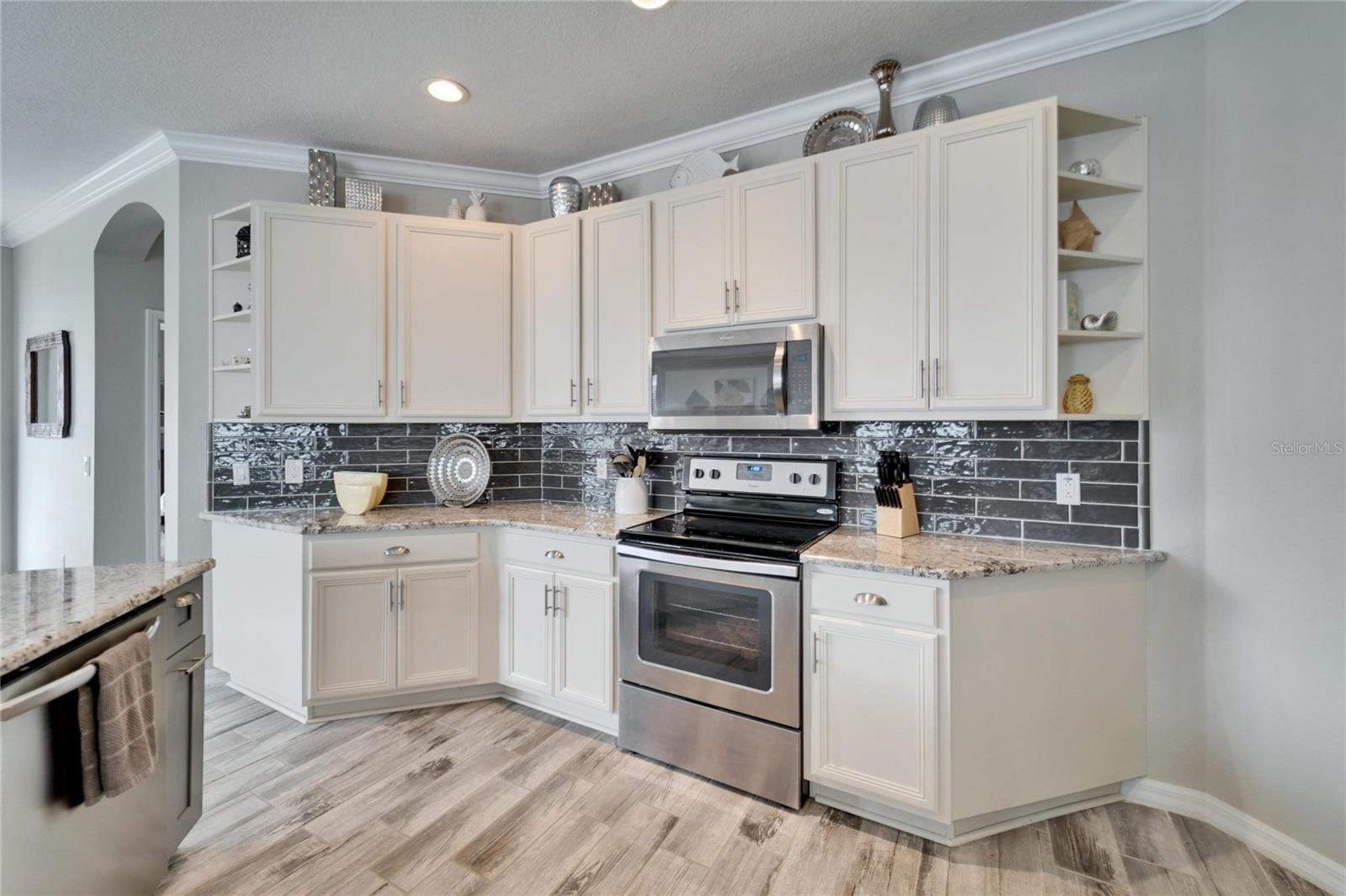 221 SELA COVE CIR — photo 16