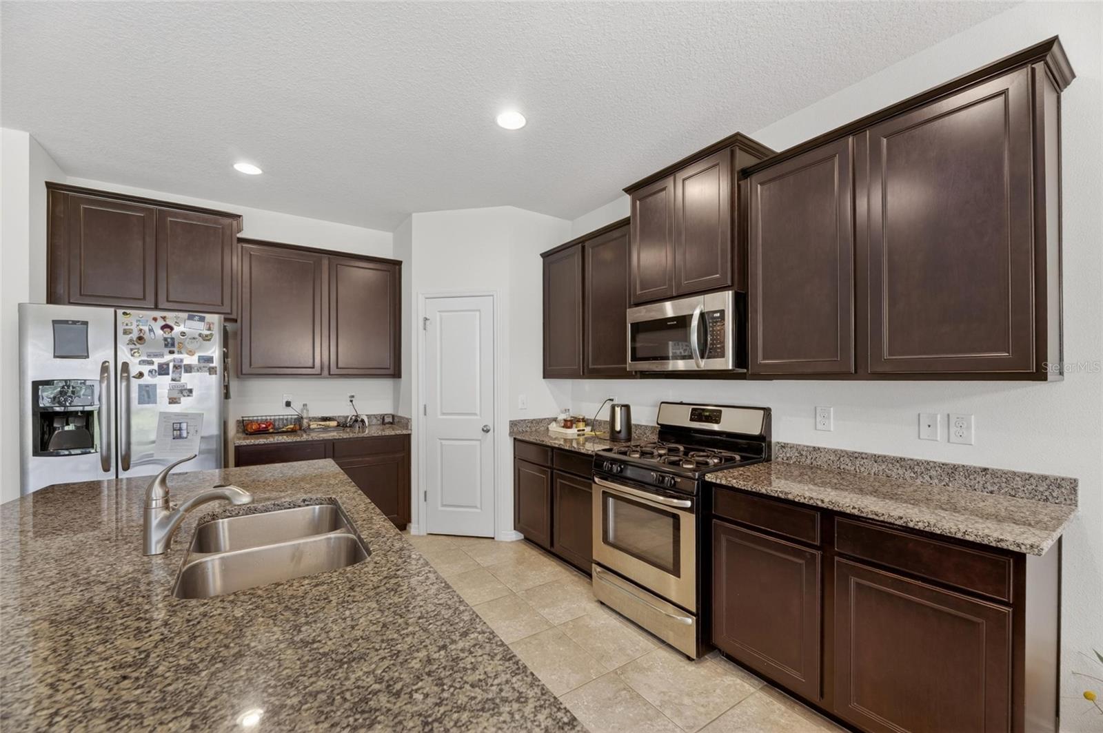 6309 SHADOWLAKE DR — photo 13