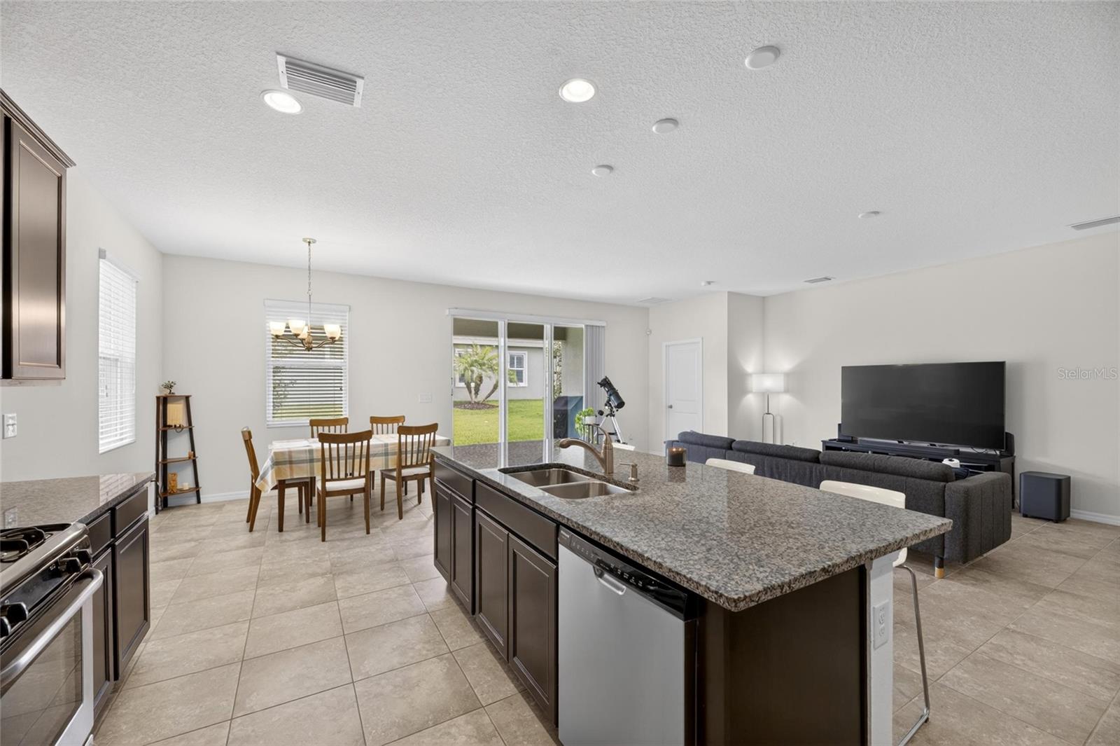 6309 SHADOWLAKE DR — photo 15