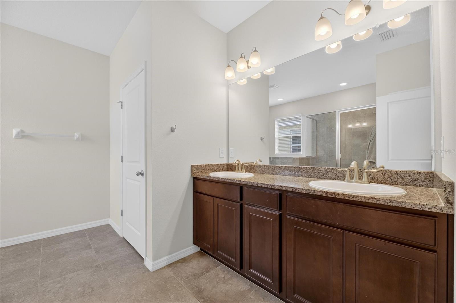 6309 SHADOWLAKE DR — photo 22