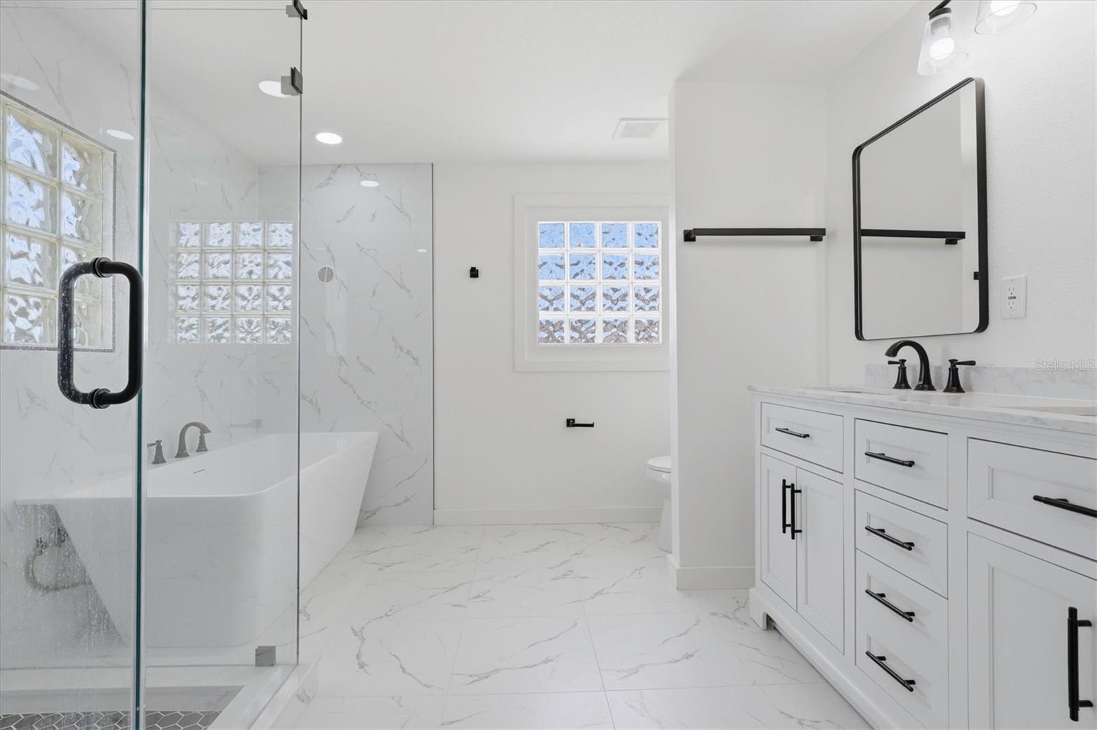 7114 FAIR LN — photo 32