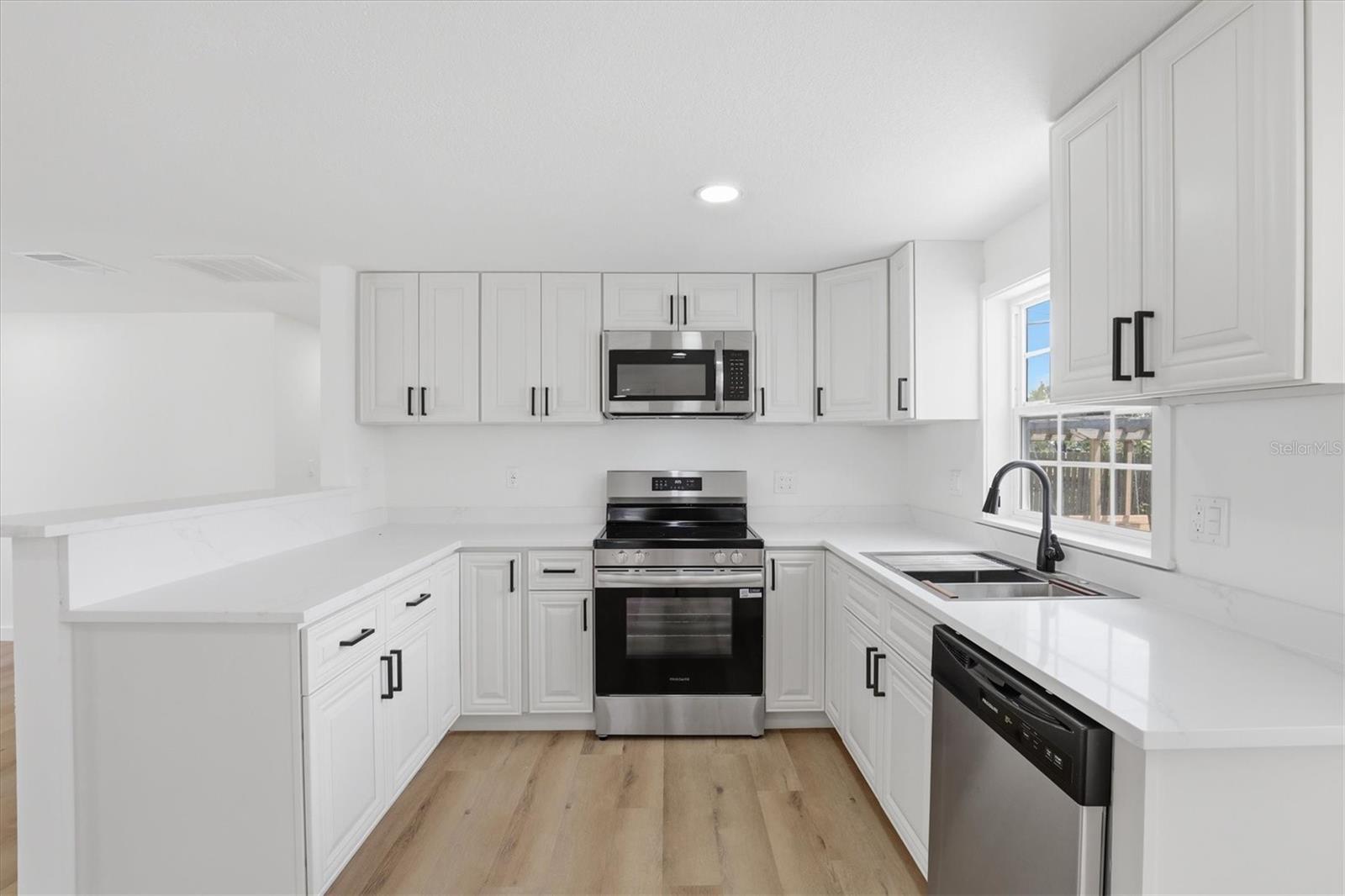 7114 FAIR LN — photo 21