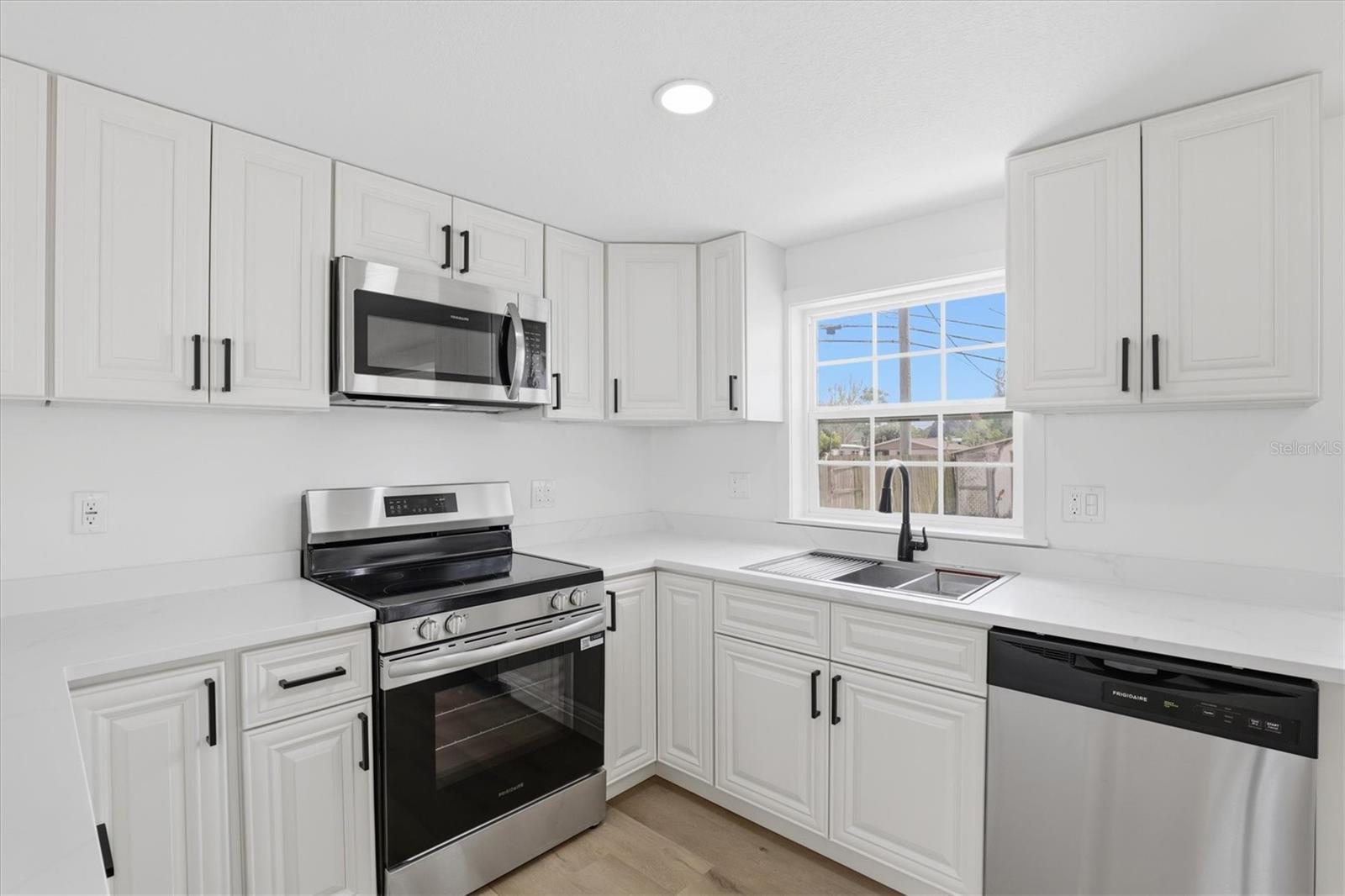 7114 FAIR LN — photo 22