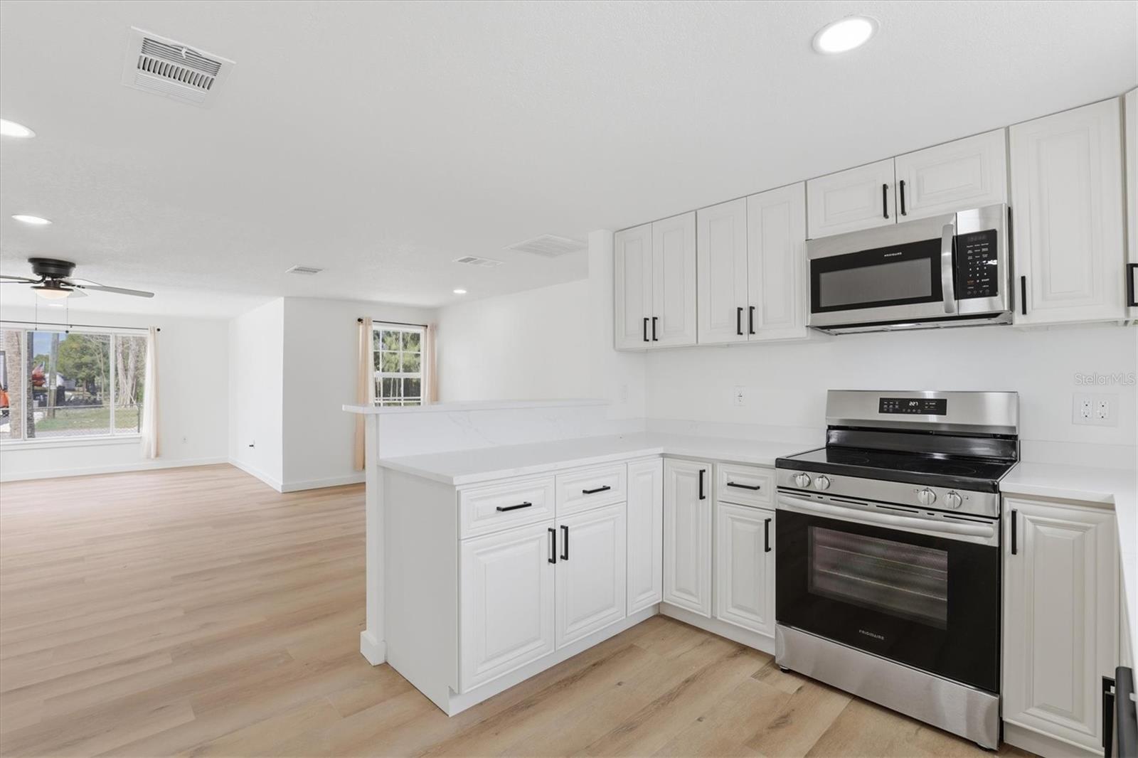 7114 FAIR LN — photo 23