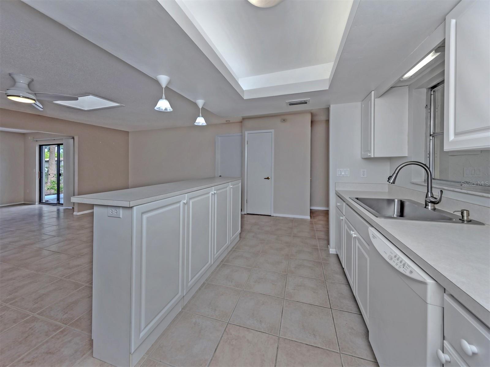 6108 GREEN VIEW DR #143 — photo 20