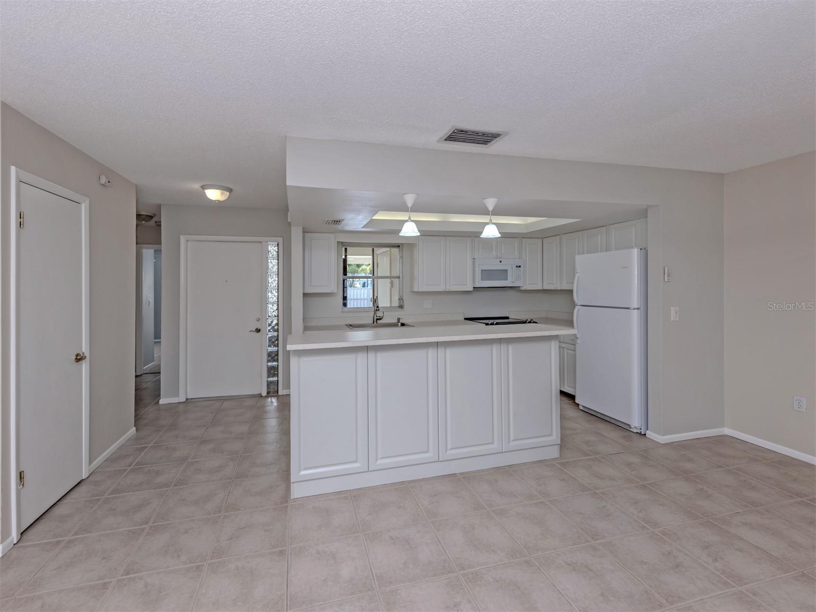 6108 GREEN VIEW DR #143 — photo 14