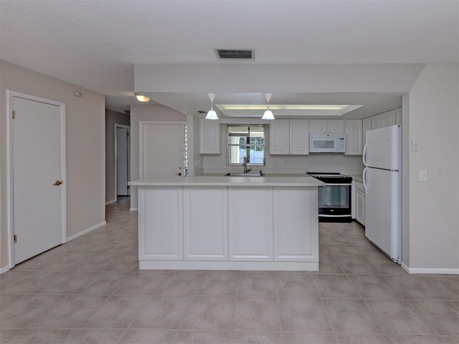 6108 GREEN VIEW DR #143 — photo 15