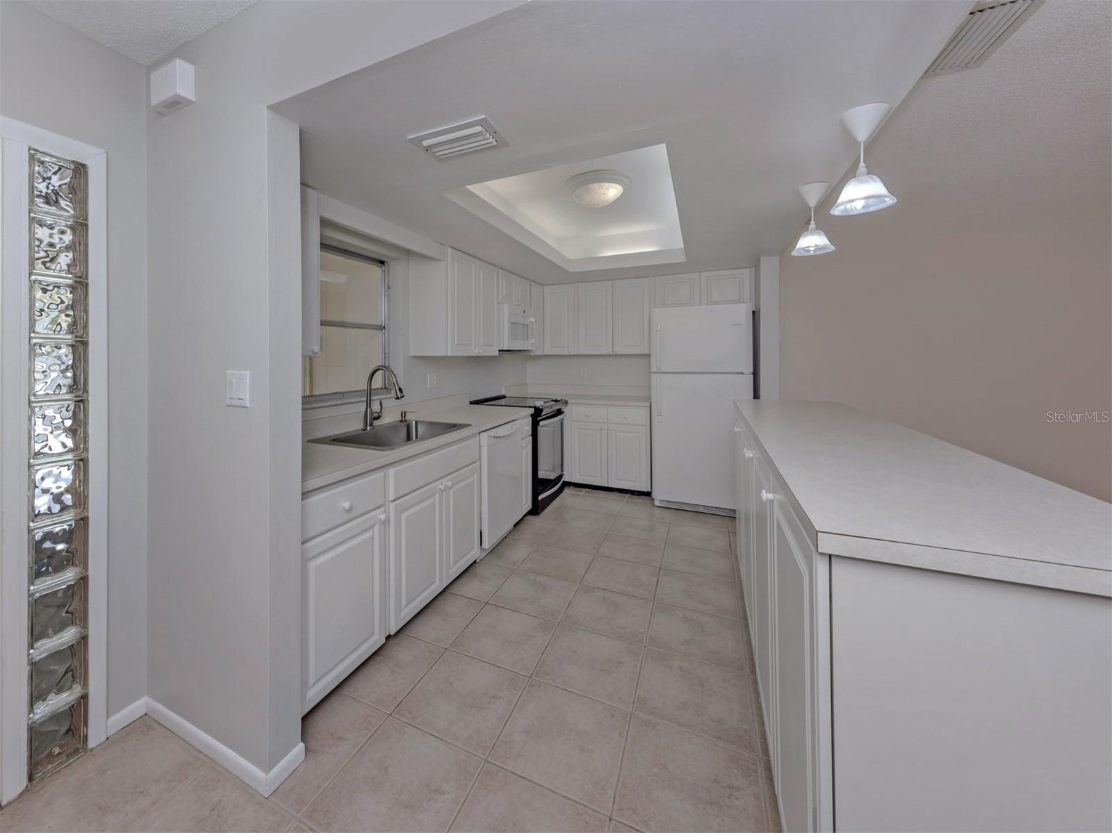6108 GREEN VIEW DR #143 — photo 17