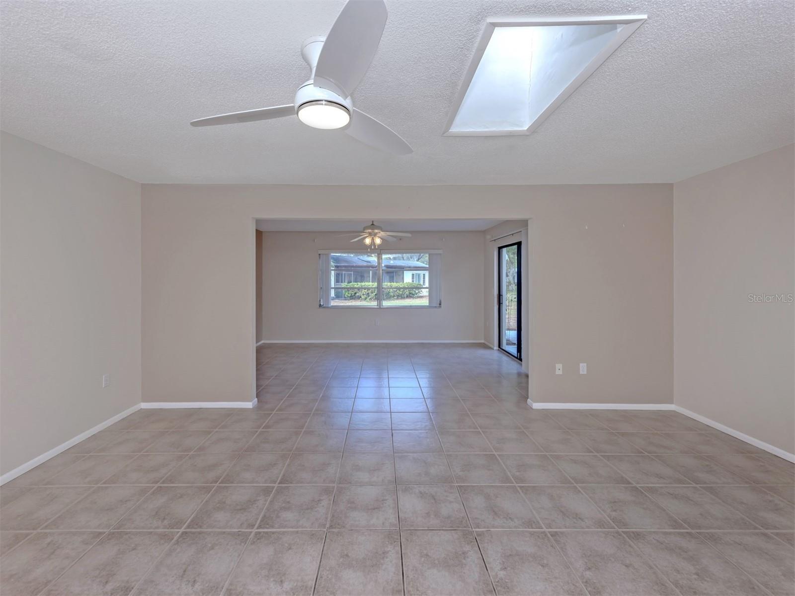 6108 GREEN VIEW DR #143 — photo 10
