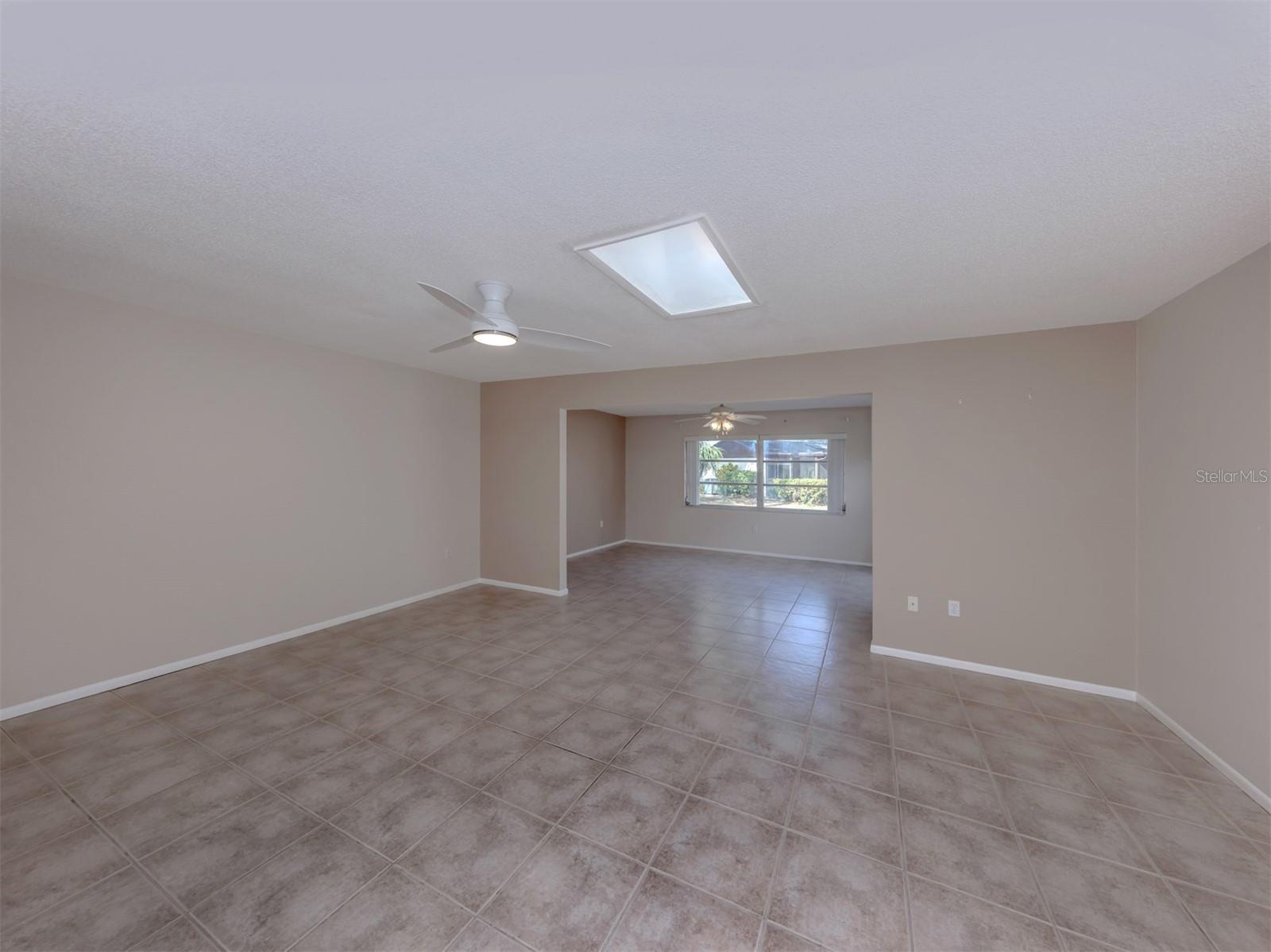 6108 GREEN VIEW DR #143 — photo 9
