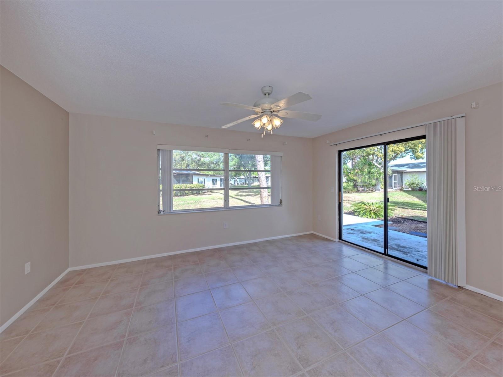 6108 GREEN VIEW DR #143 — photo 7