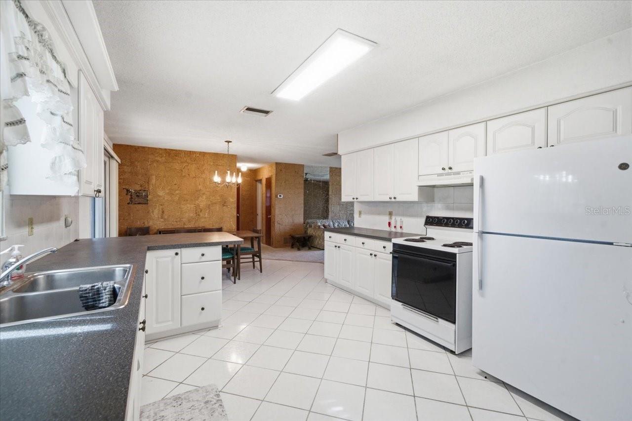 140 PATLIN CIR E — photo 14