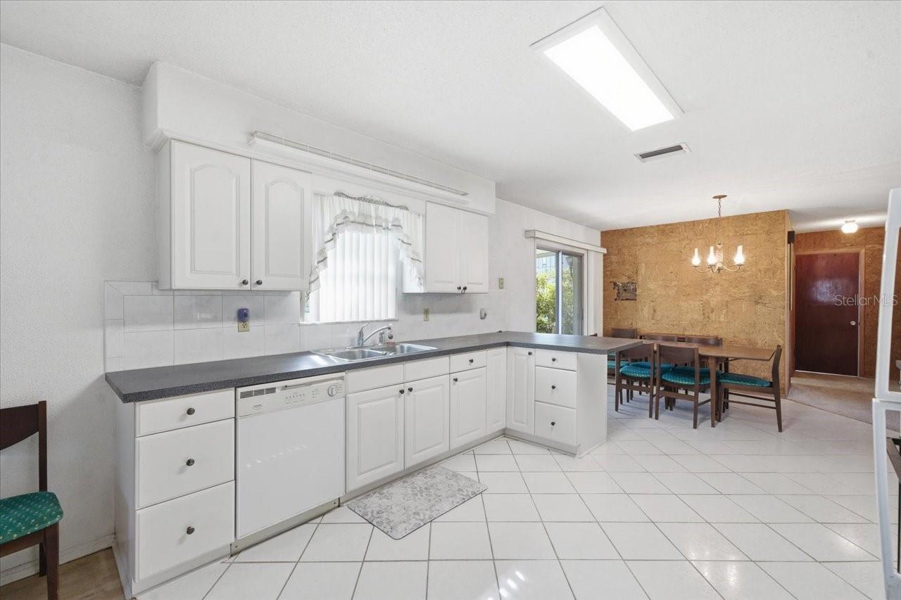 140 PATLIN CIR E — photo 15