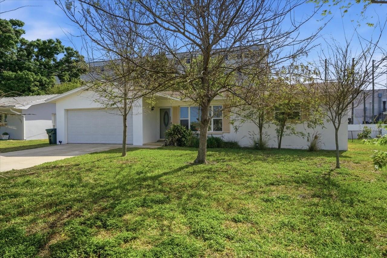 140 PATLIN CIR E — photo 2
