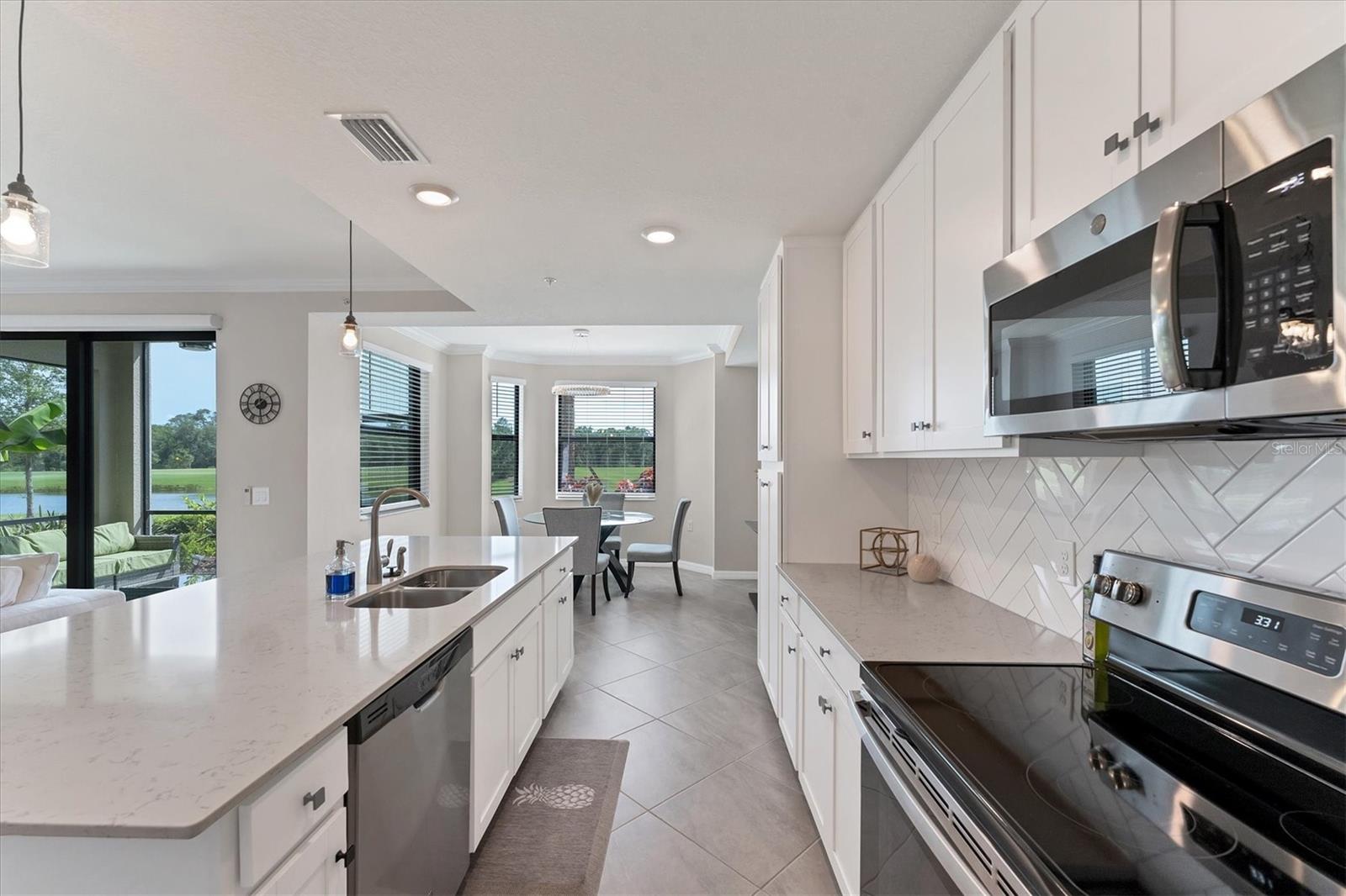 17704 GAWTHROP DR #102 — photo 9