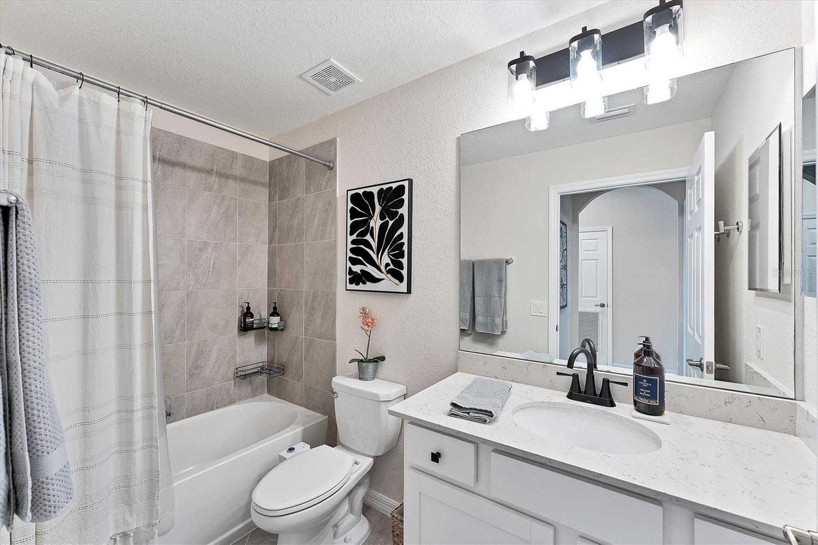 17704 GAWTHROP DR #102 — photo 23