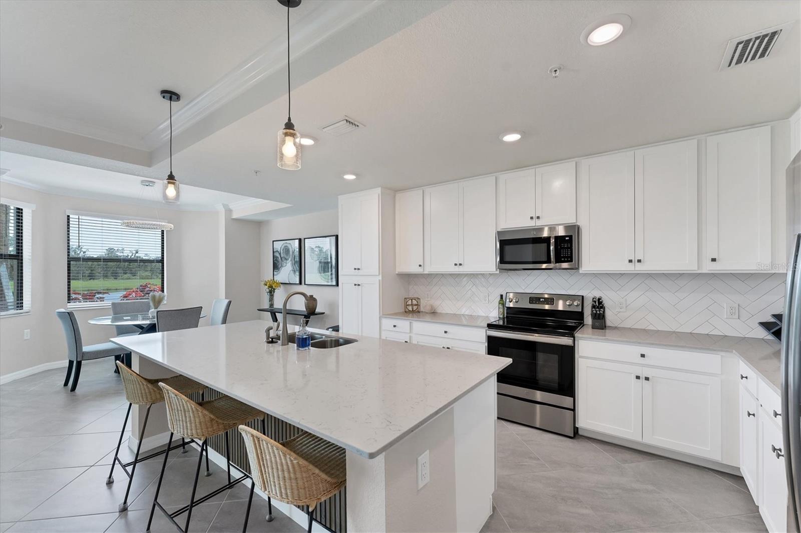 17704 GAWTHROP DR #102 — photo 7