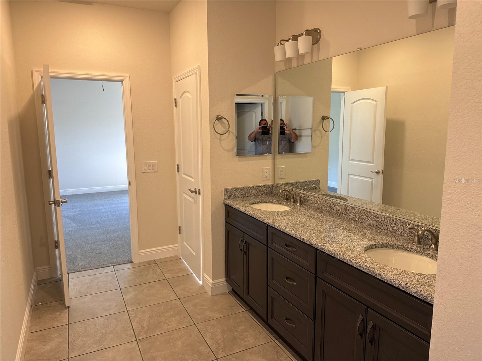 4698 ADDLEY AVE — photo 10