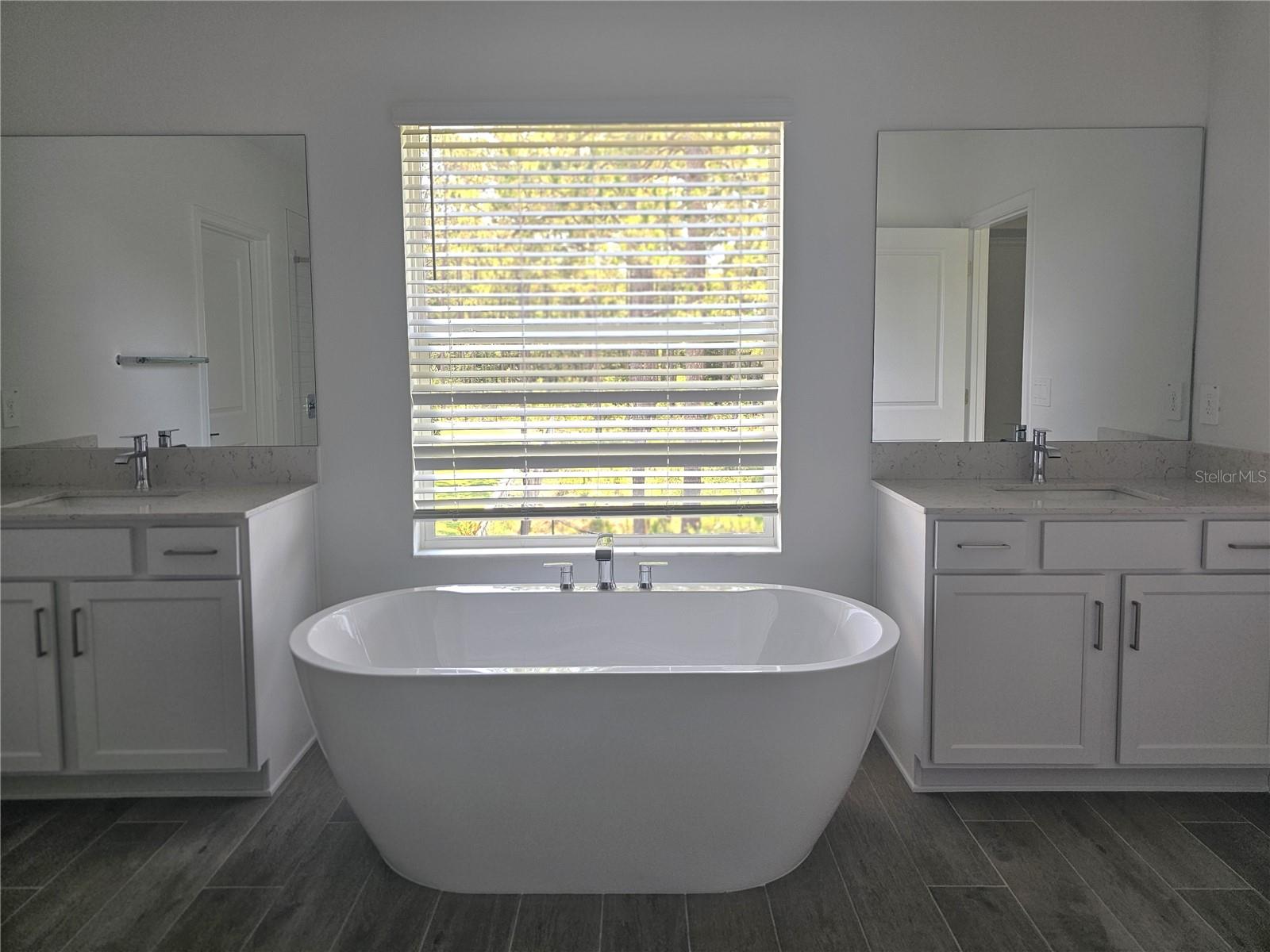 18271 PEARL VIEW PL — photo 33