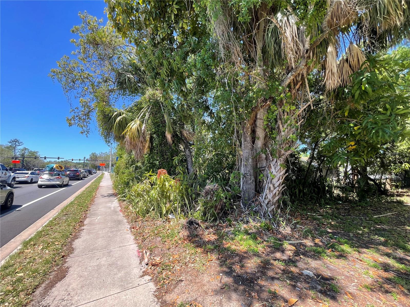 1519 MANATEE AVE E — photo 4