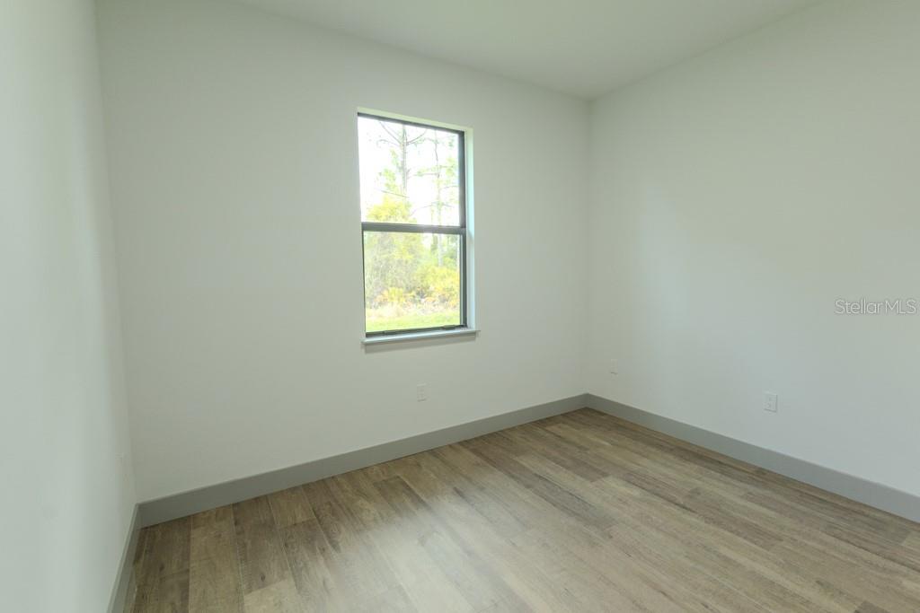 5438 SYLVANIA AVE — photo 16