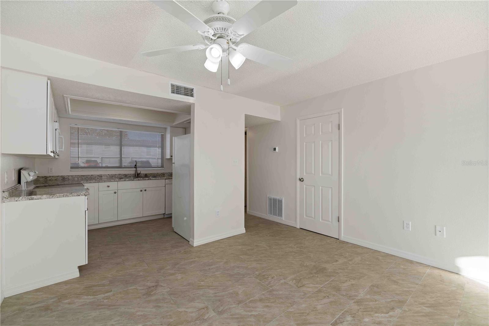 3569 BEE RIDGE — photo 4
