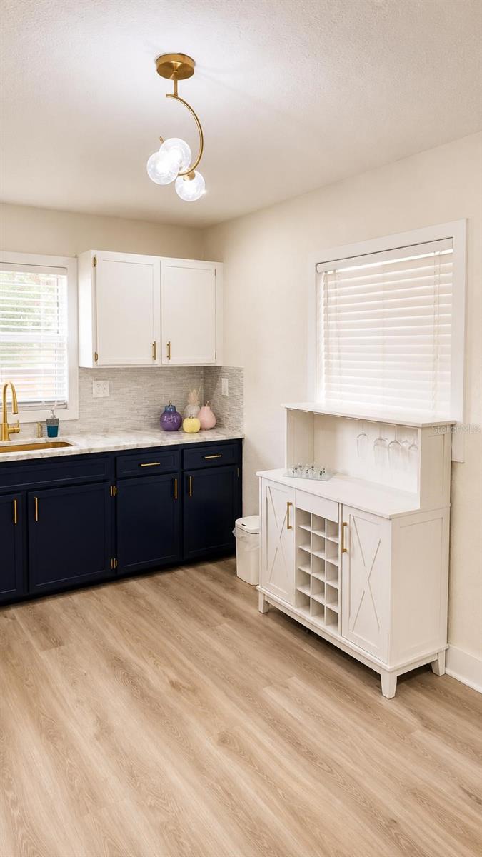 2109 E NAVAJO AVE — photo 9