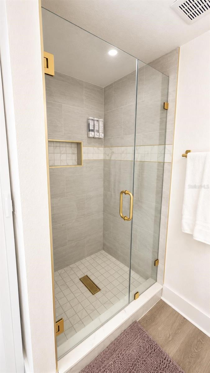 2109 E NAVAJO AVE — photo 19