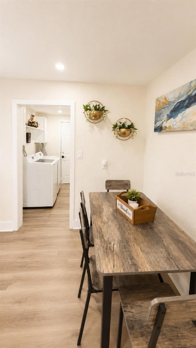 2109 E NAVAJO AVE — photo 10