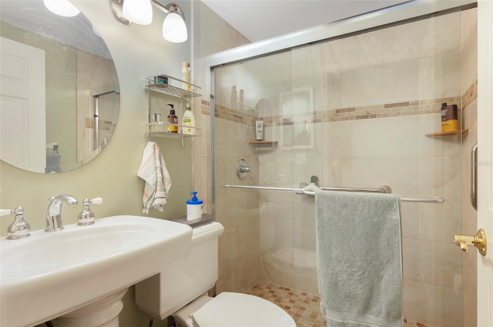 219 4TH AVE N #202 — photo 12