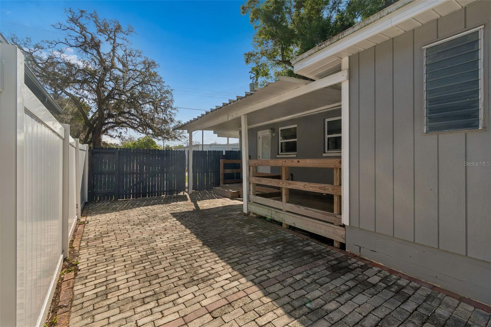 6710 N HARER ST — photo 57