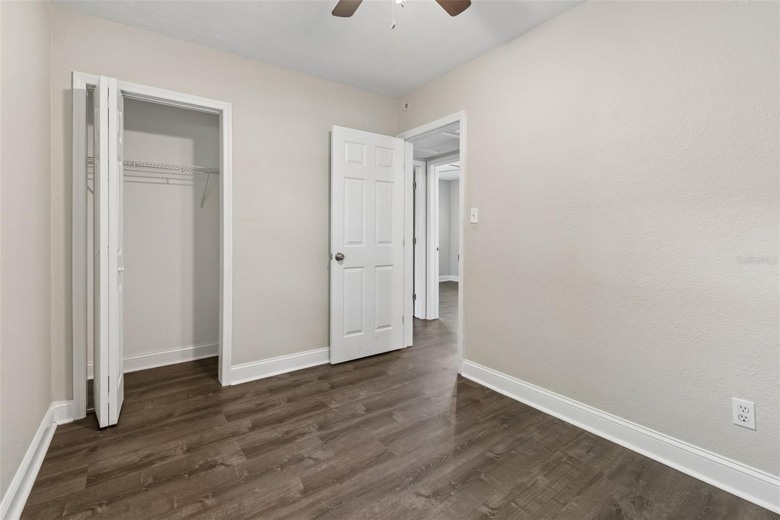 6710 N HARER ST — photo 35