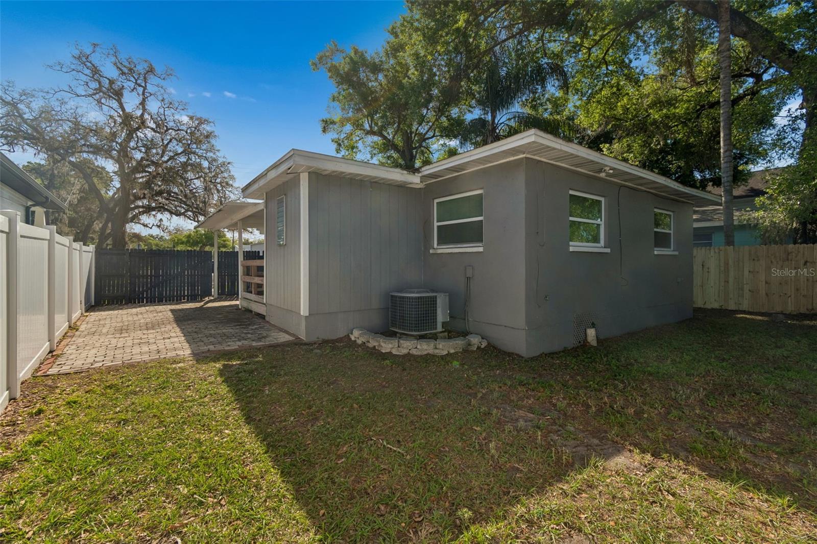 6710 N HARER ST — photo 56