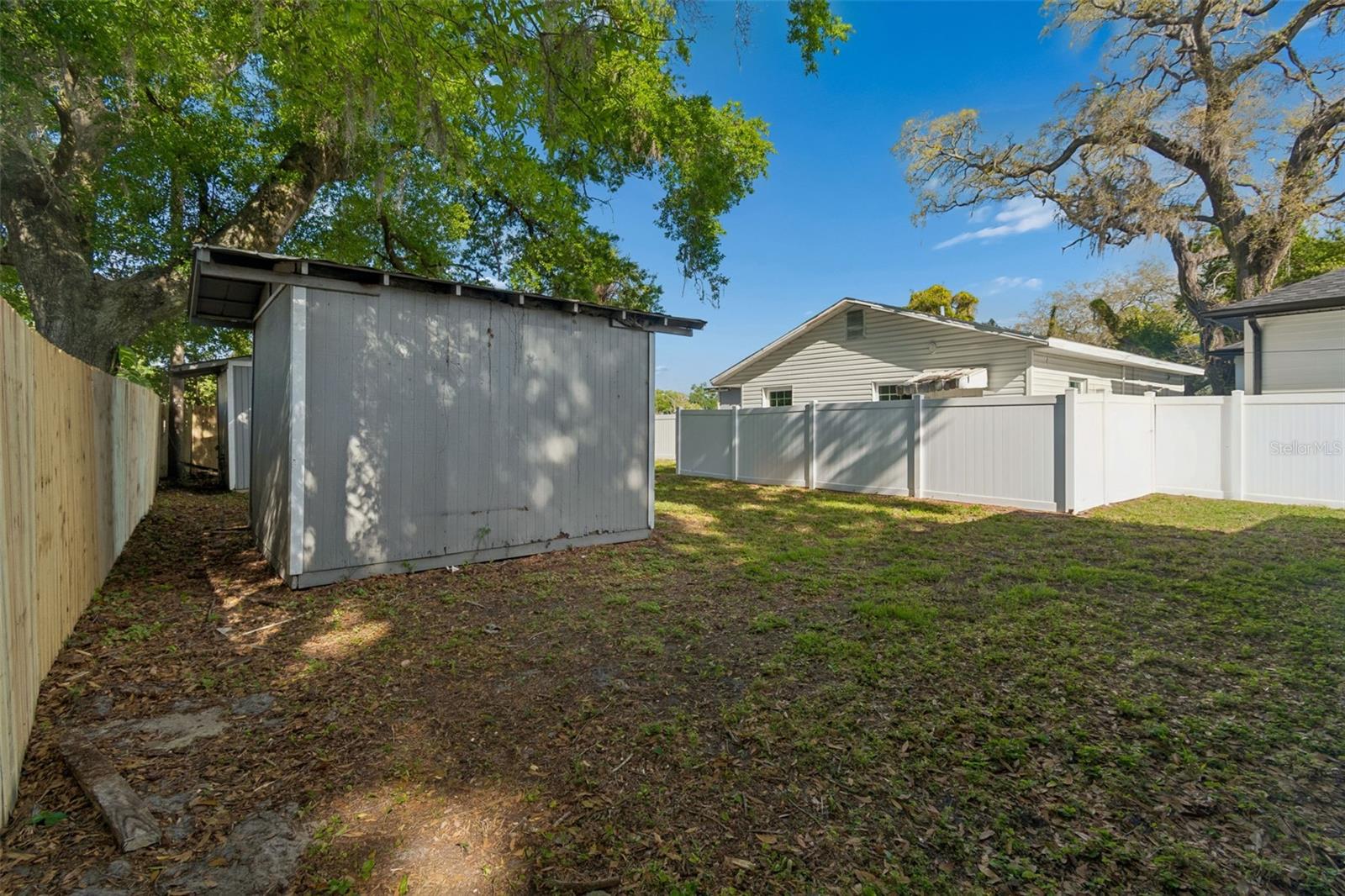 6710 N HARER ST — photo 46