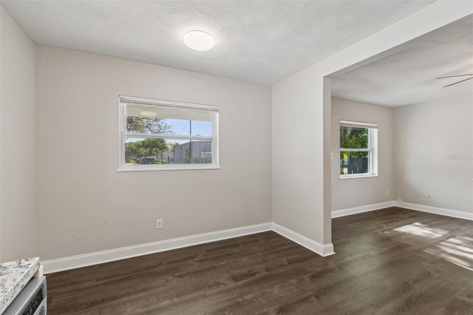 6710 N HARER ST — photo 25