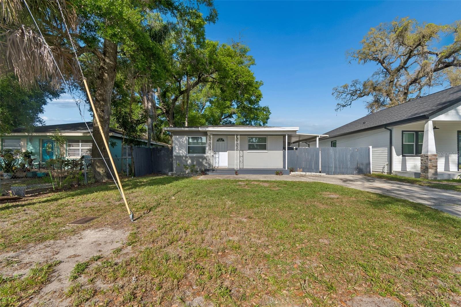 6710 N HARER ST — photo 3