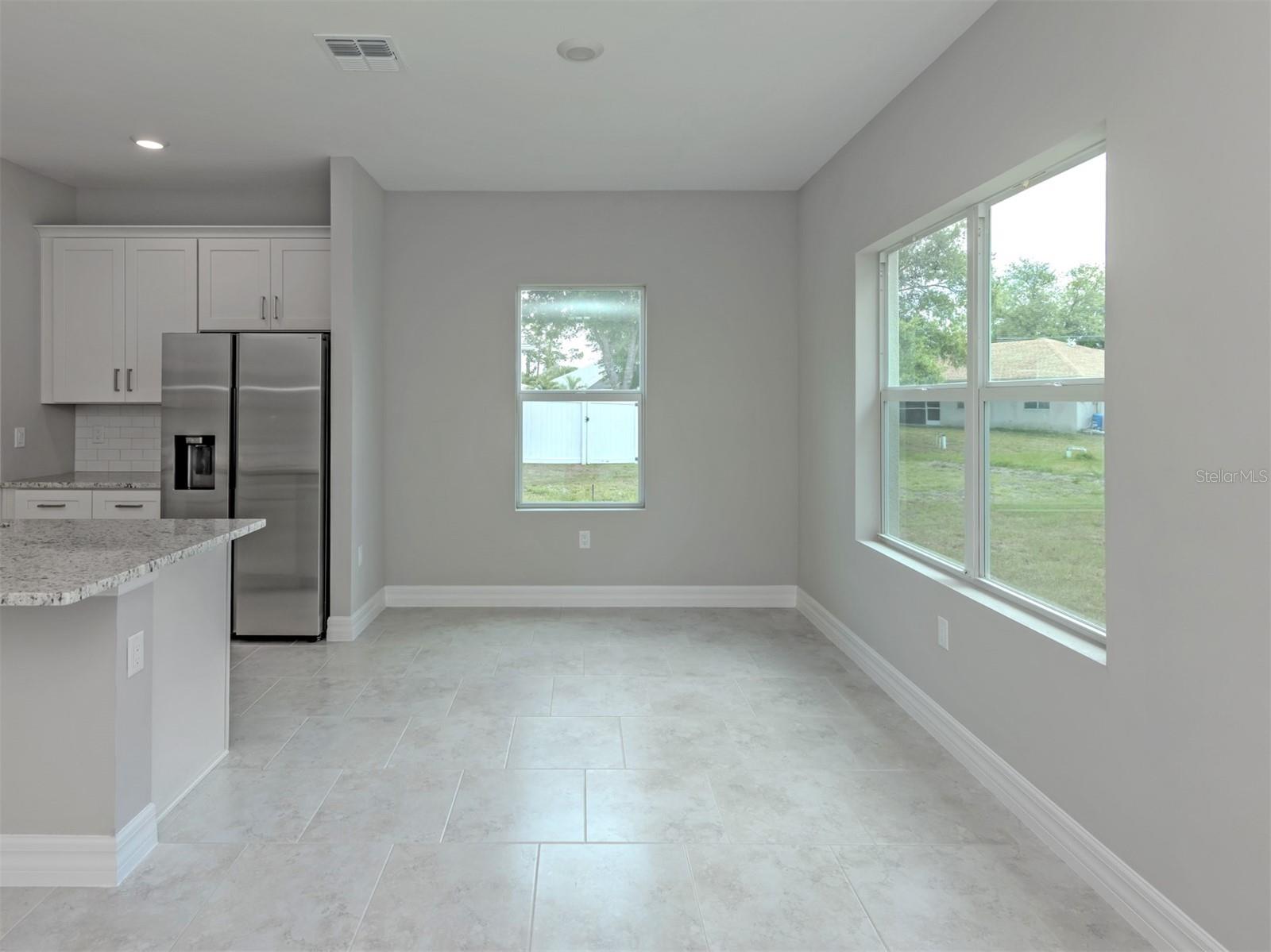 1047 COMFORT LN — photo 28