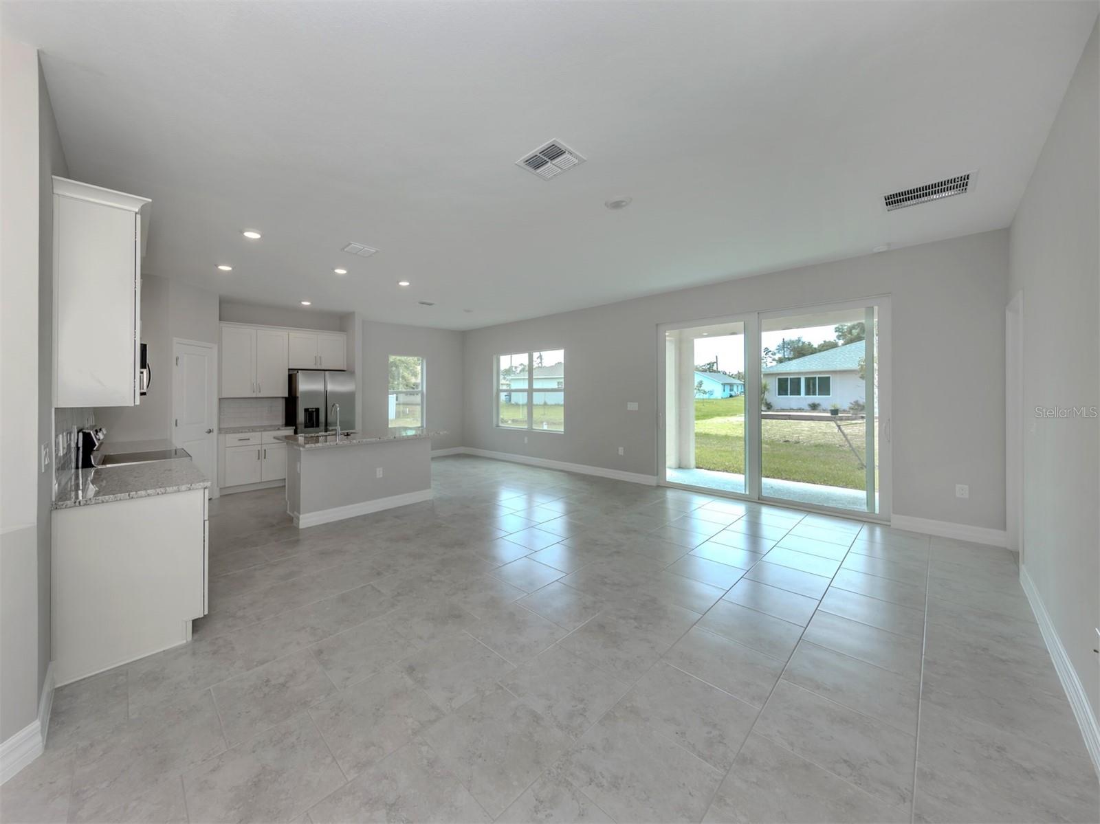 1047 COMFORT LN — photo 17