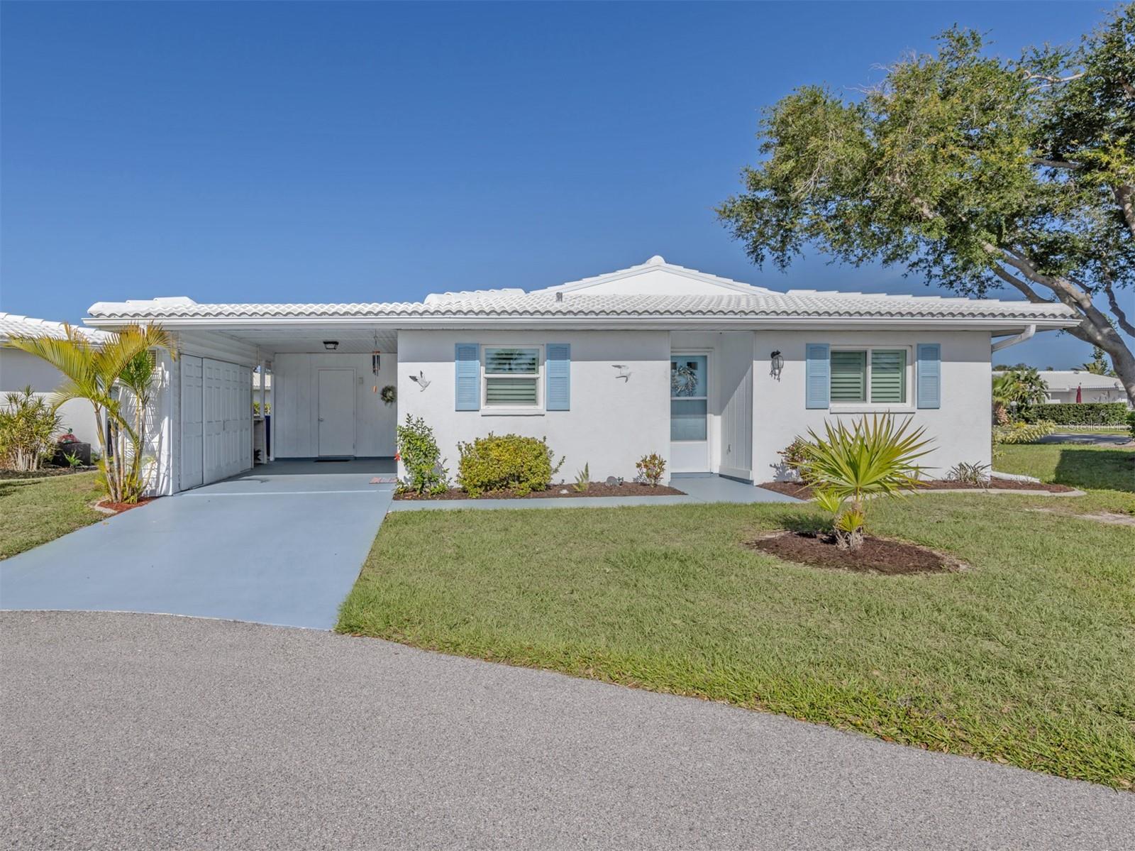 414 CIRCLEWOOD DR #H2 — photo 2