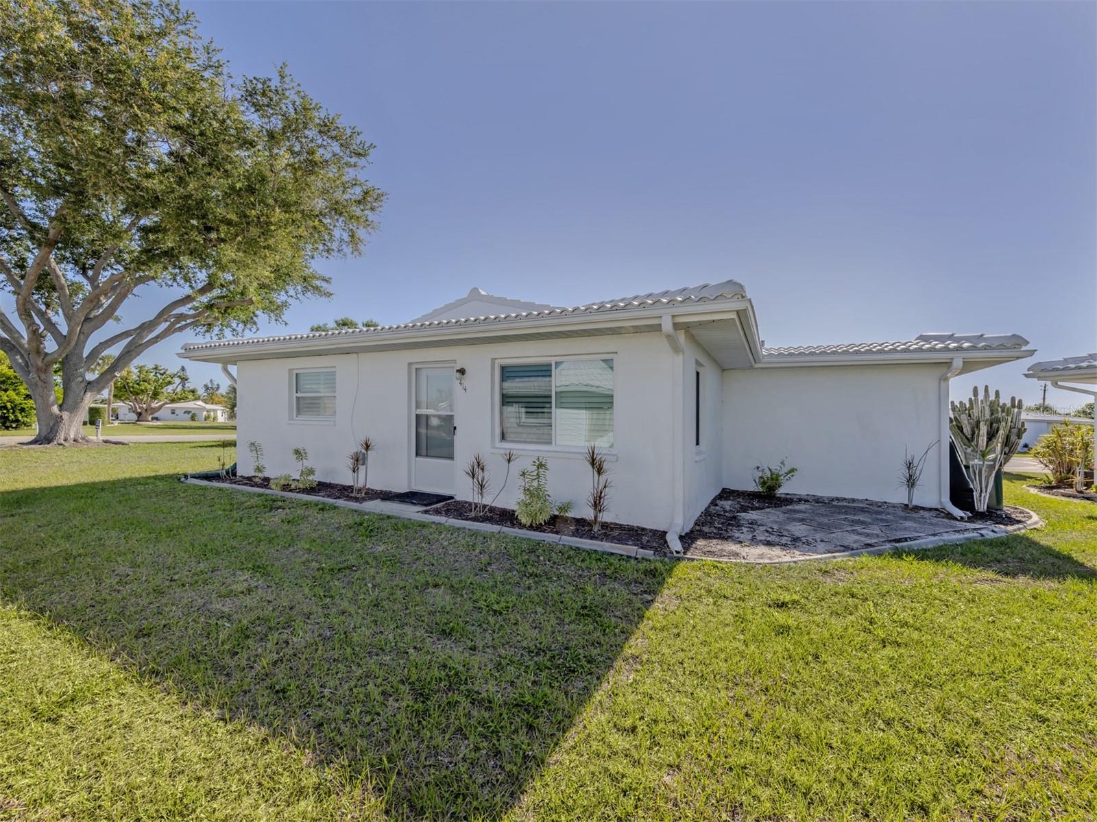 414 CIRCLEWOOD DR #H2 — photo 6