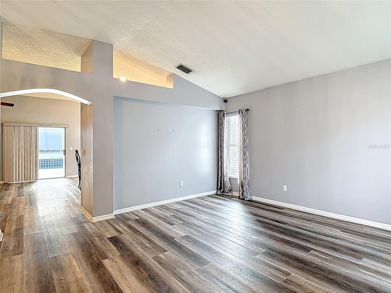 2631 GREEN VALLEY ST — photo 6