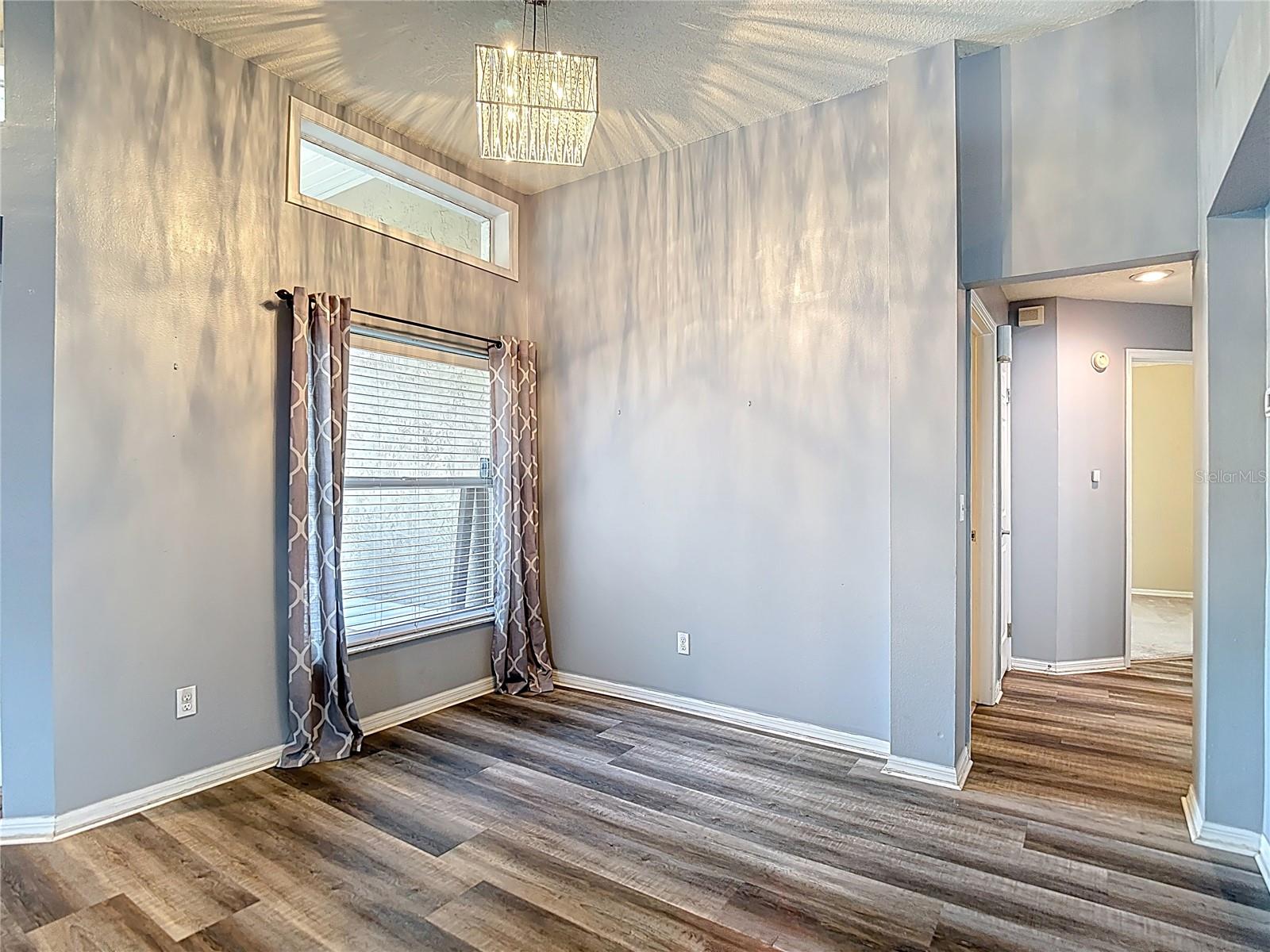 2631 GREEN VALLEY ST — photo 9