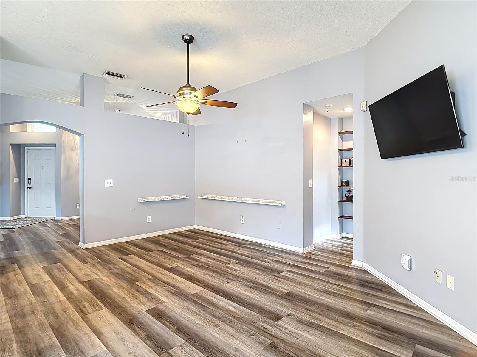 2631 GREEN VALLEY ST — photo 23
