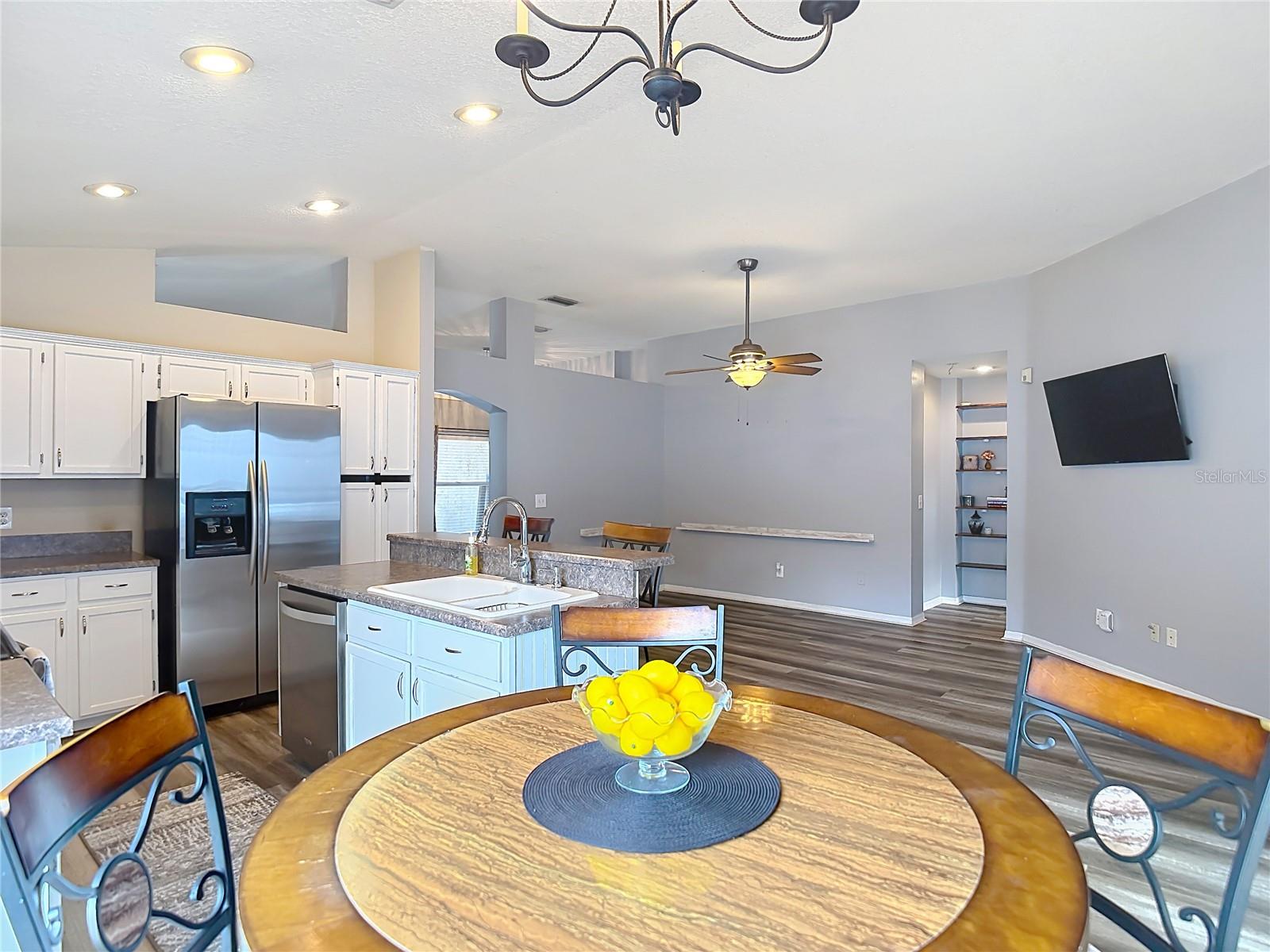 2631 GREEN VALLEY ST — photo 17