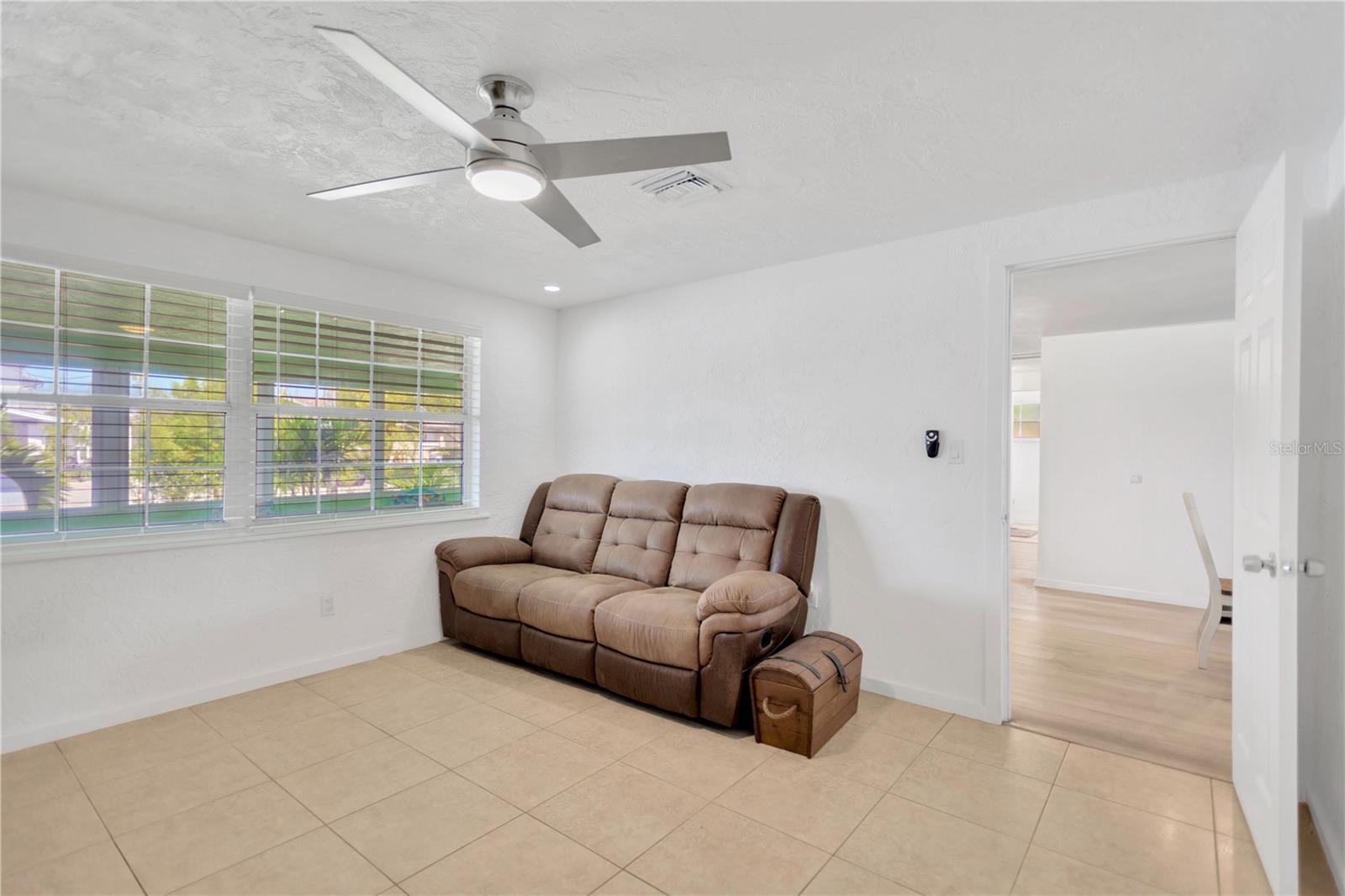 13724 COX AVE — photo 17