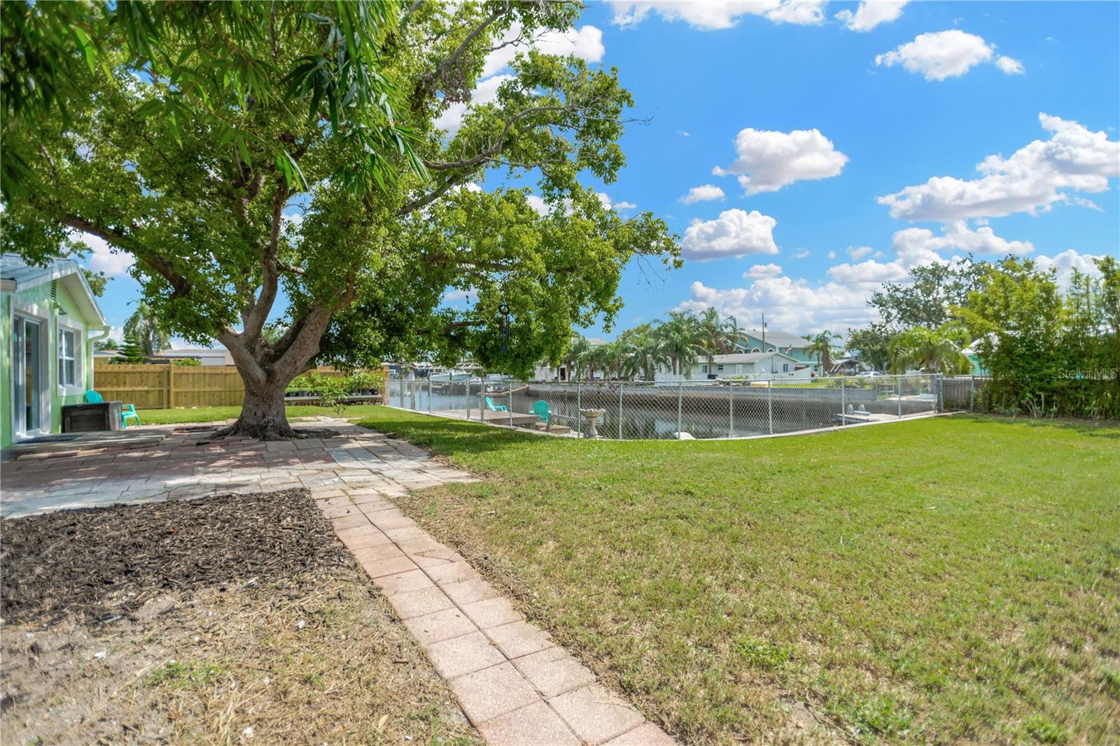 13724 COX AVE — photo 32