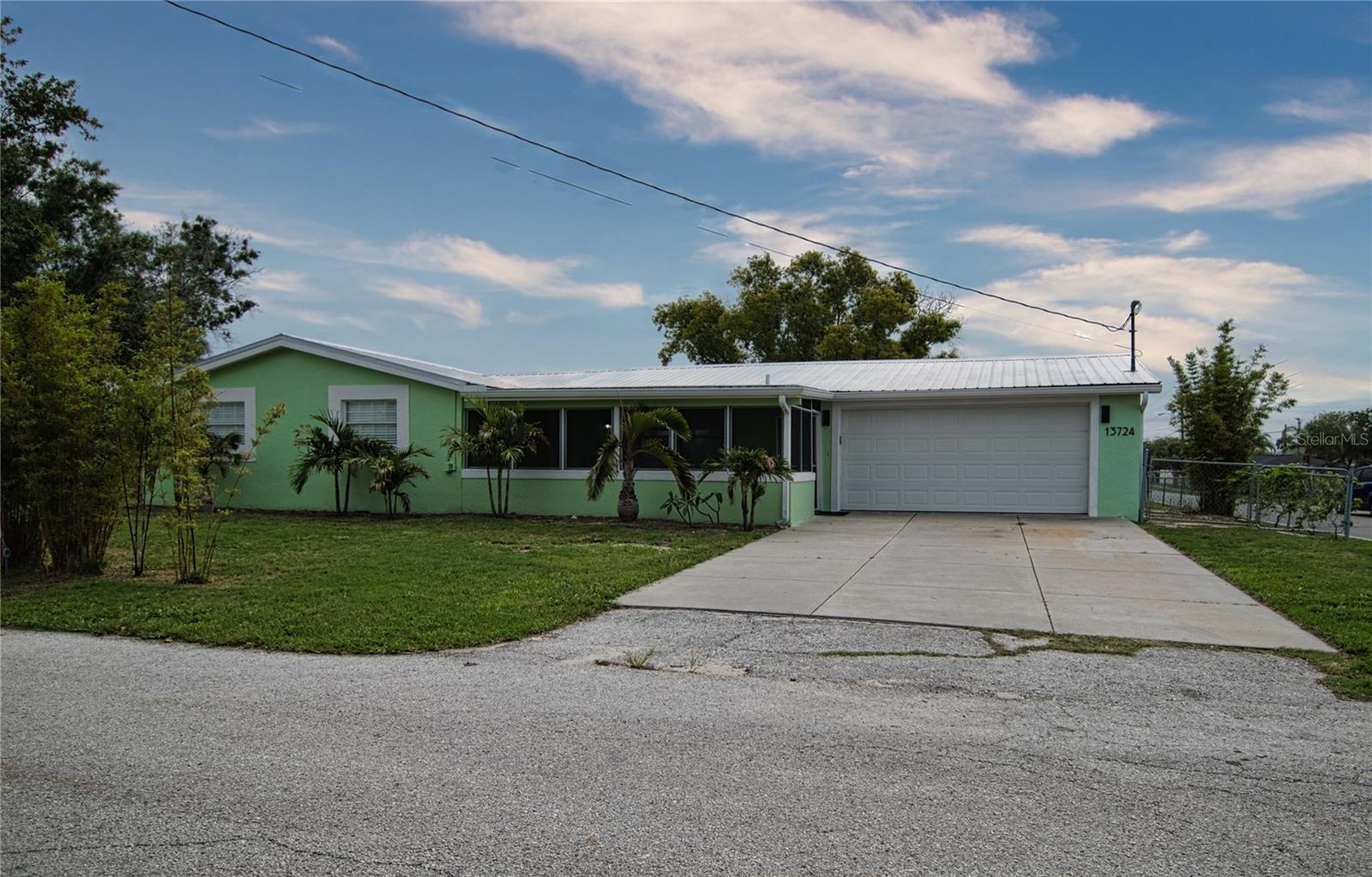 13724 COX AVE — photo 2